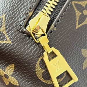 Сумка на пояс Louis Vuitton Bumbag