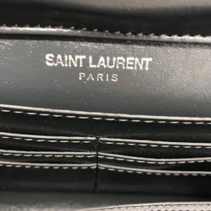 Сумка-клатч Yves Saint Laurent