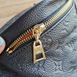 Сумка на пояс Louis Vuitton Discovery