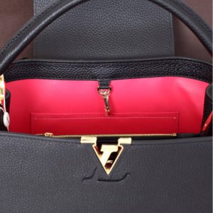 Сумка Louis Vuitton Capucines