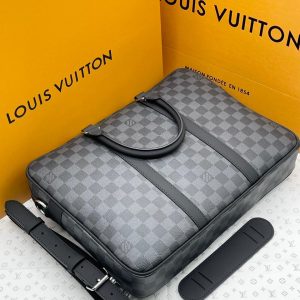 Сумка Louis Vuitton Voyage