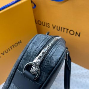 Сумка Louis Vuitton Voyage