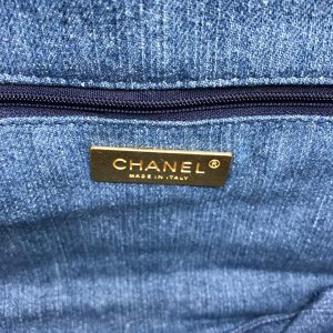 Сумка Chanel 19