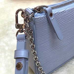 Сумка Louis Vuitton Easy Pouch