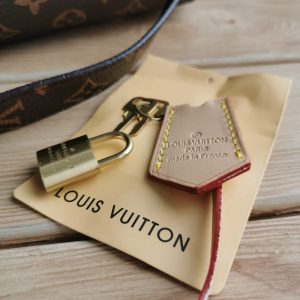 Сумка Louis Vuitton Montaigne
