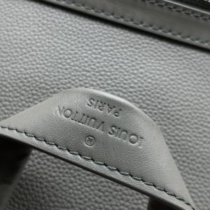 Рюкзак Louis Vuitton Takeoff