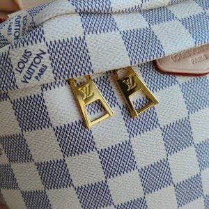 Сумка на пояс Louis Vuitton