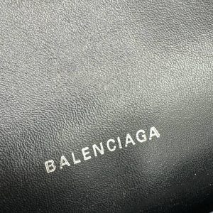 Сумка Balenciaga Hourglass