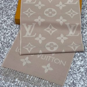 Шарф Louis Vuitton Essential