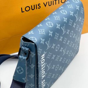Сумка Louis Vuitton District PM